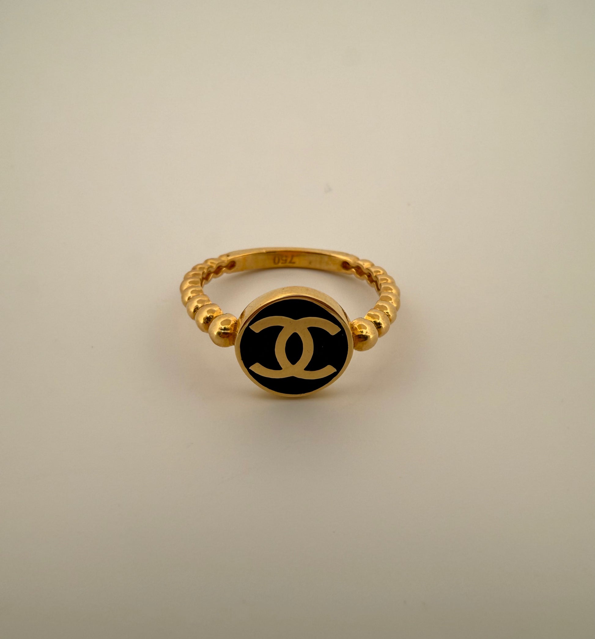 The Céleste Link Ring