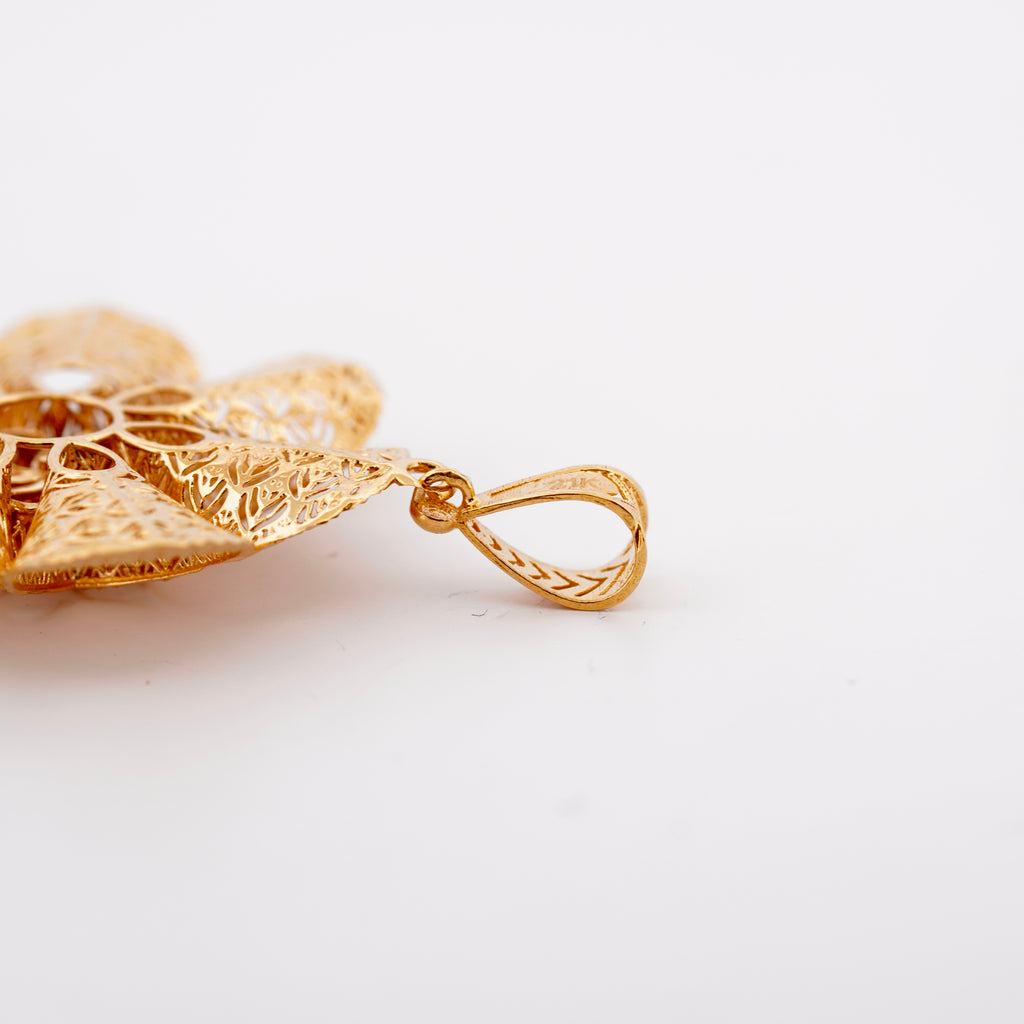The Floral Pendant