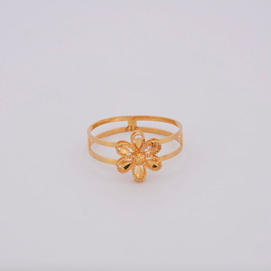 The Fleur Clover Ring
