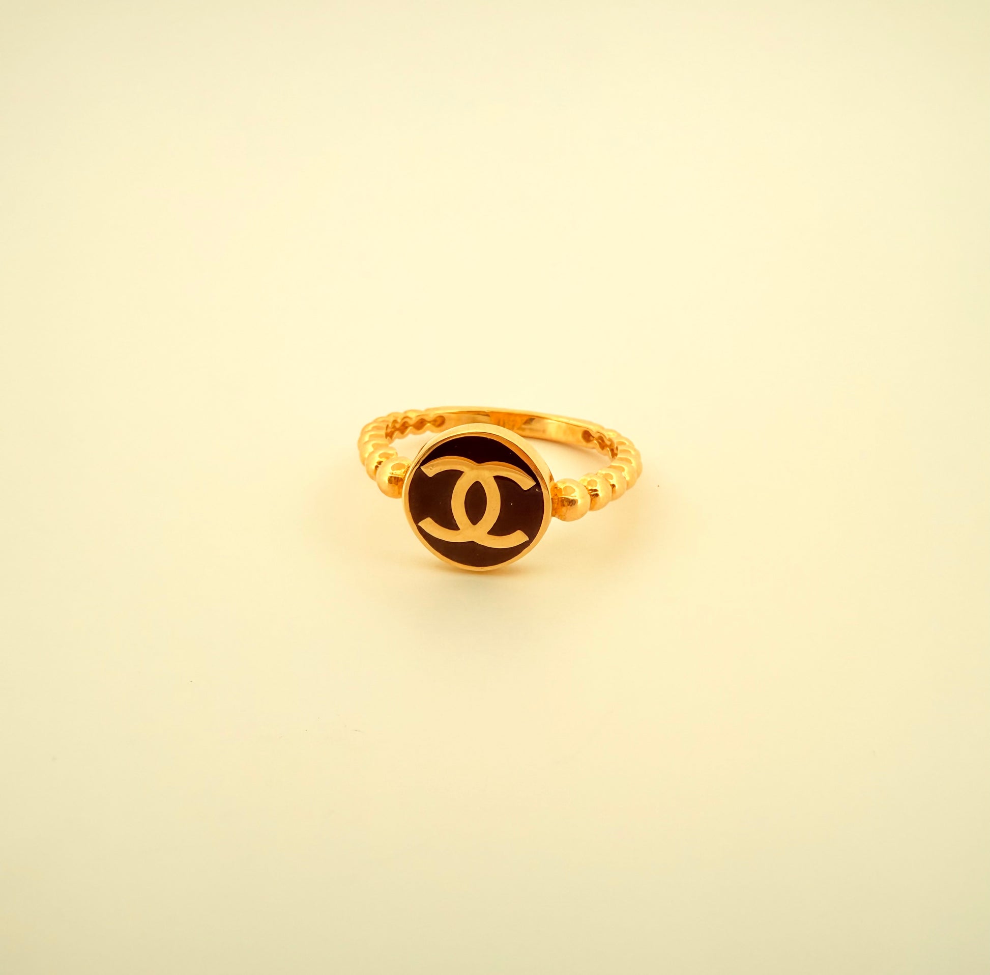 The Céleste Link Ring