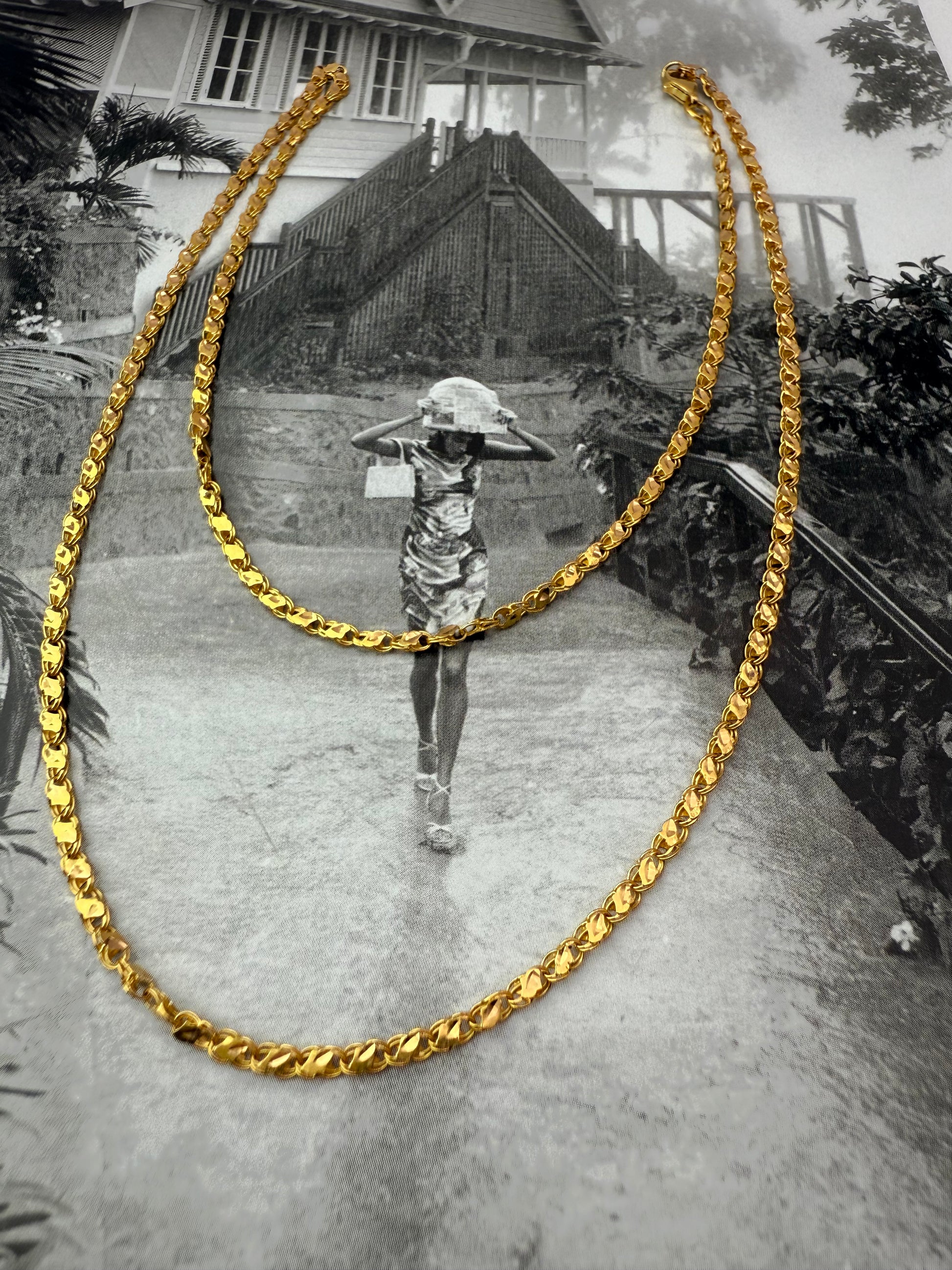The Medina Chain