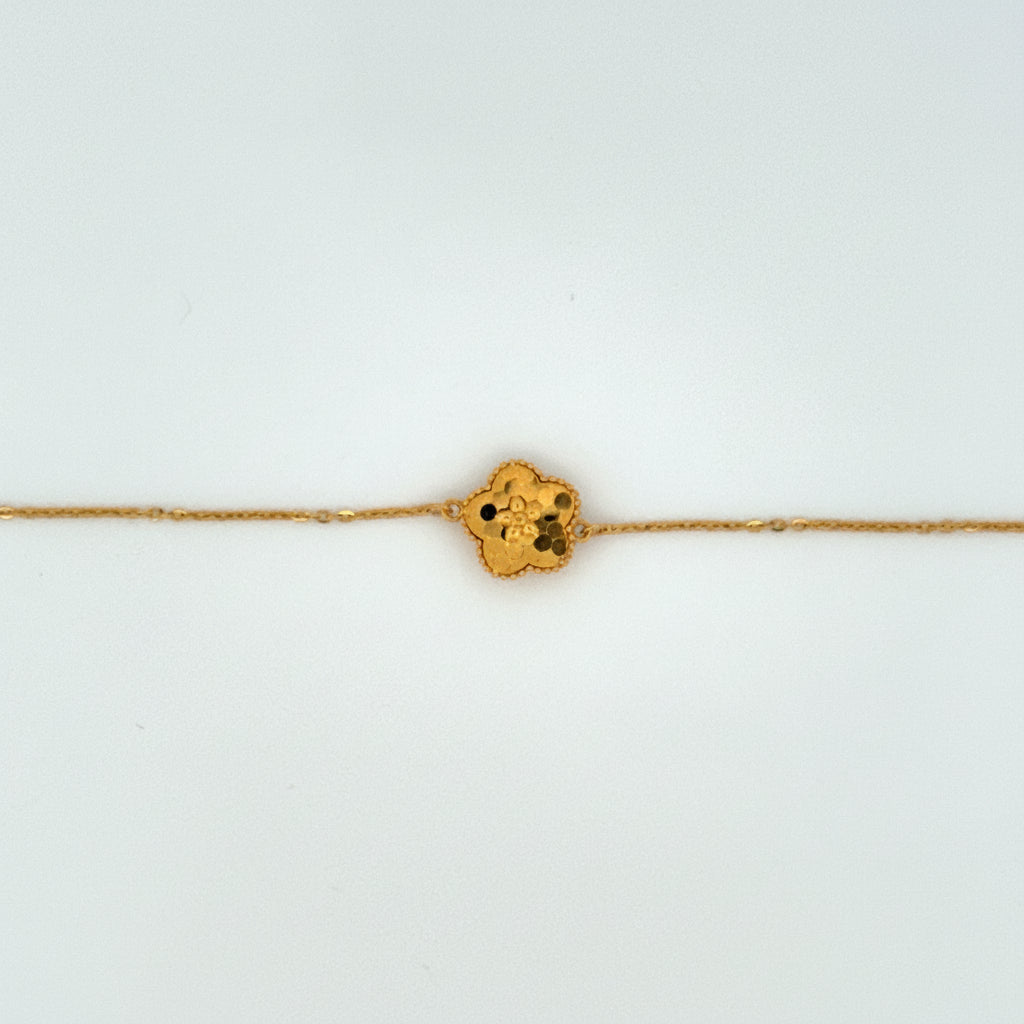 The Petite Clover Line Bracelet