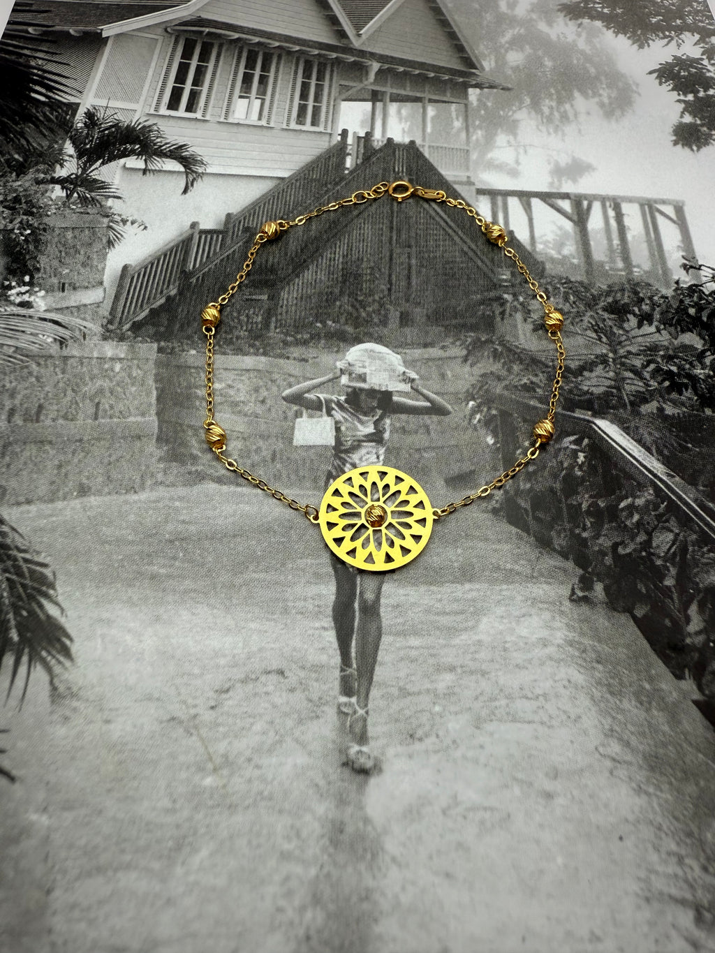 The Solenne Rosette