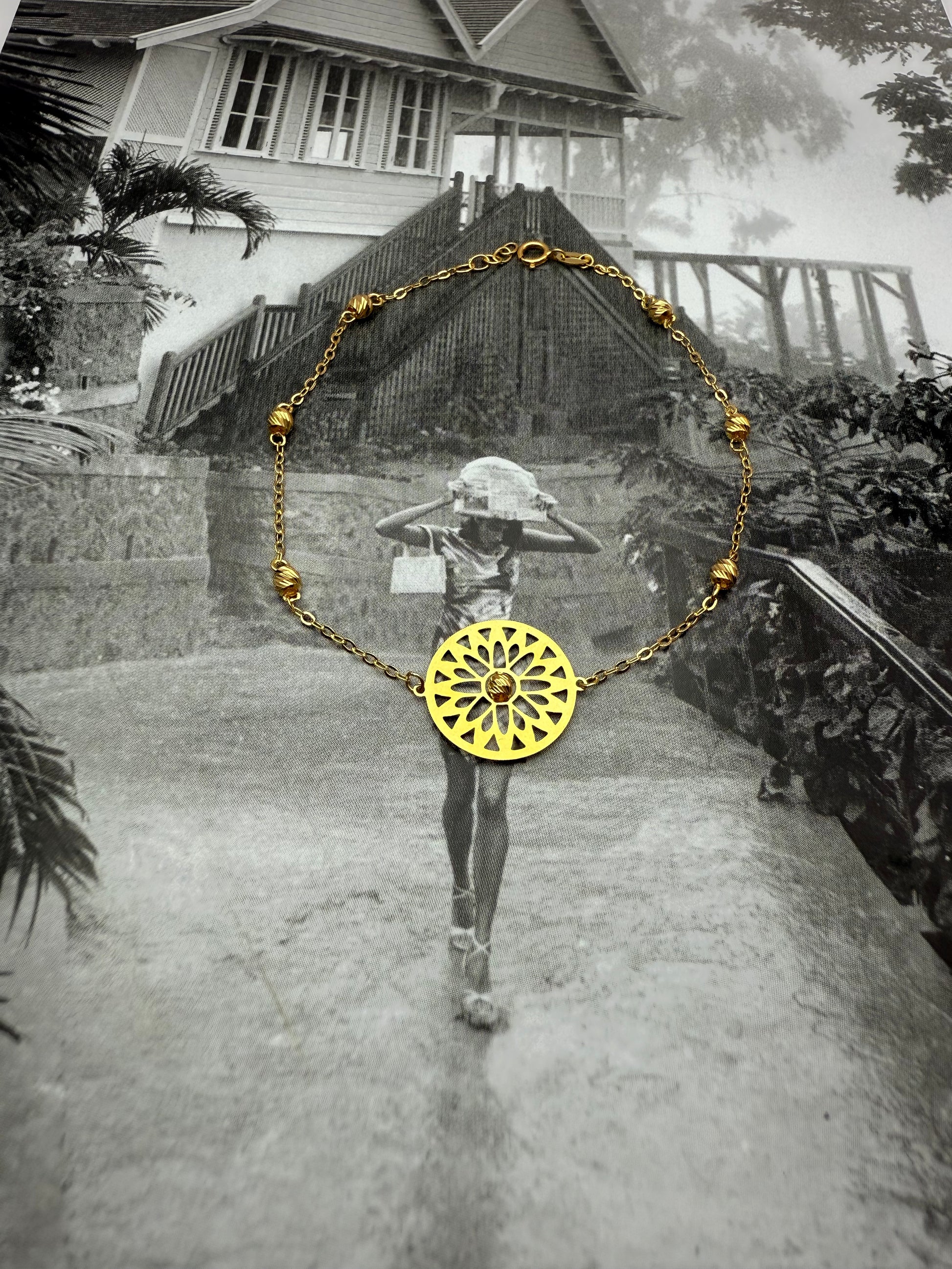 The Solenne Rosette
