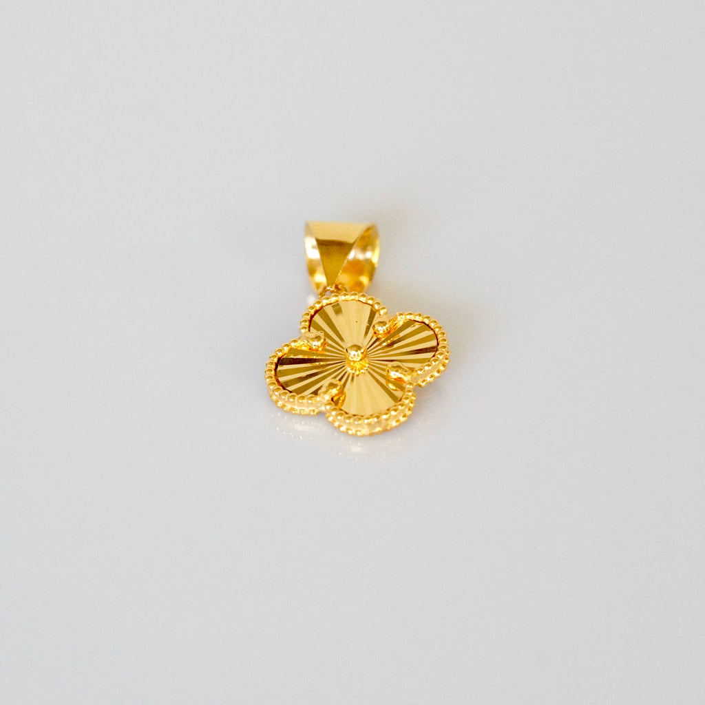 The Aurelle Pendant