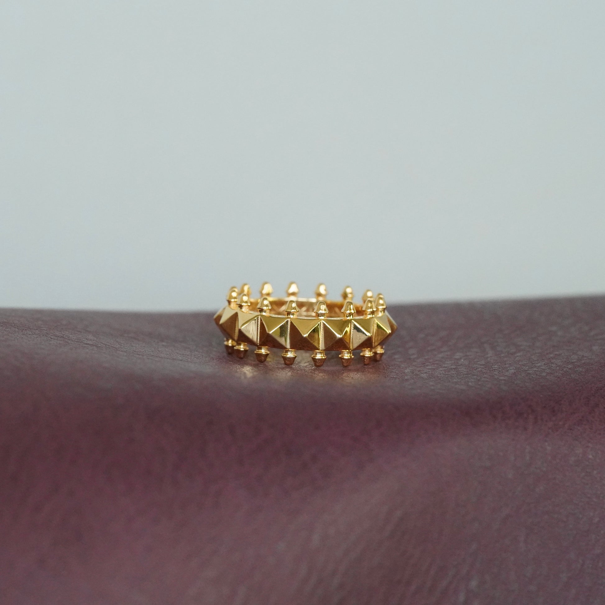 The Vanta Crown Ring