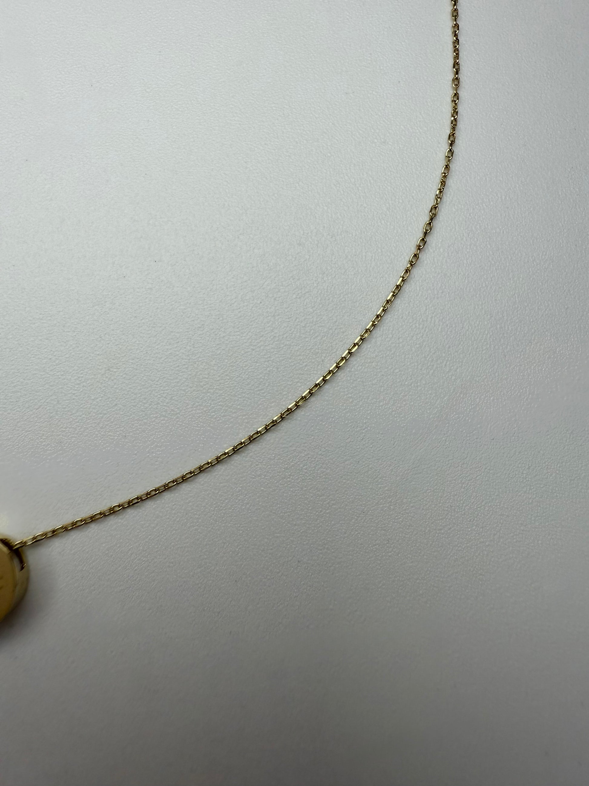 The Initiale Pendant