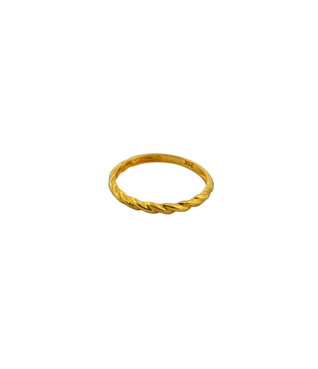 The Portofino Twirl Ring