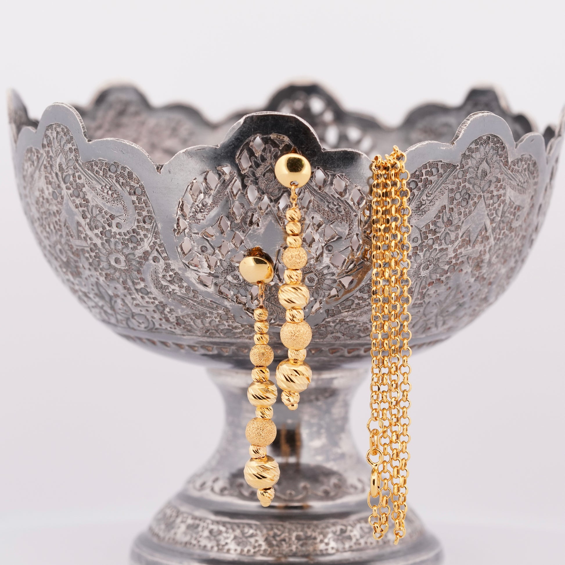 The Rolo Line Necklace