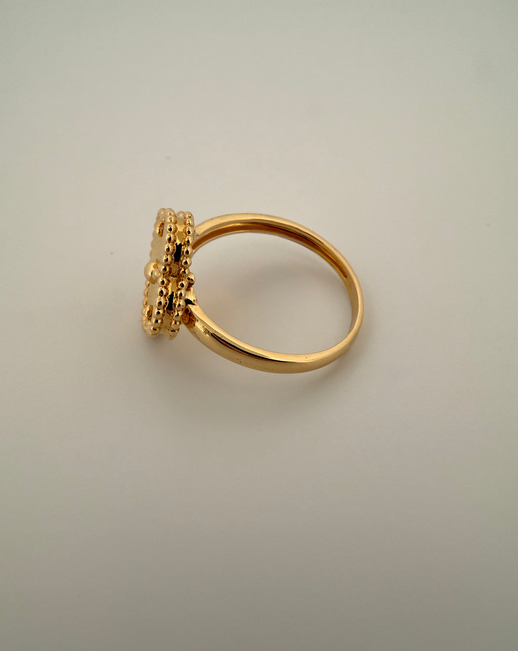 The Amélie Clover Ring