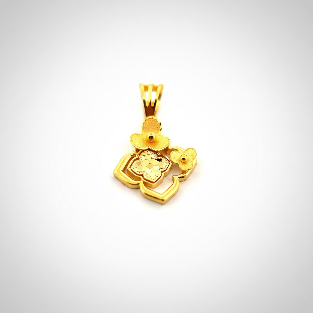 The Amara Bloom Pendant