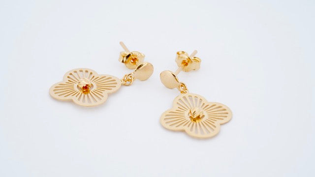 Clover Radiance Drop Earrings