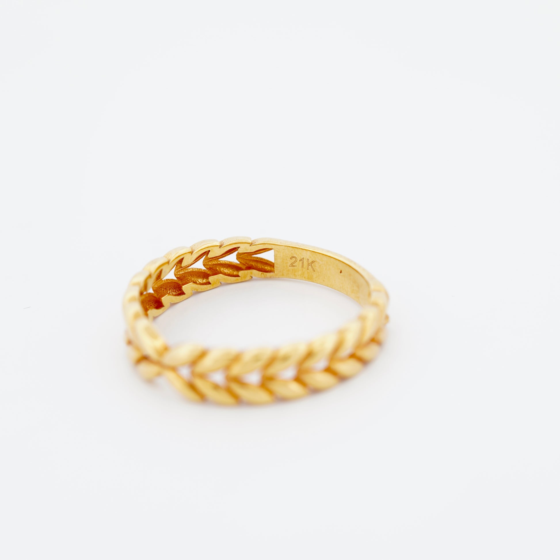 The Laurel Ring