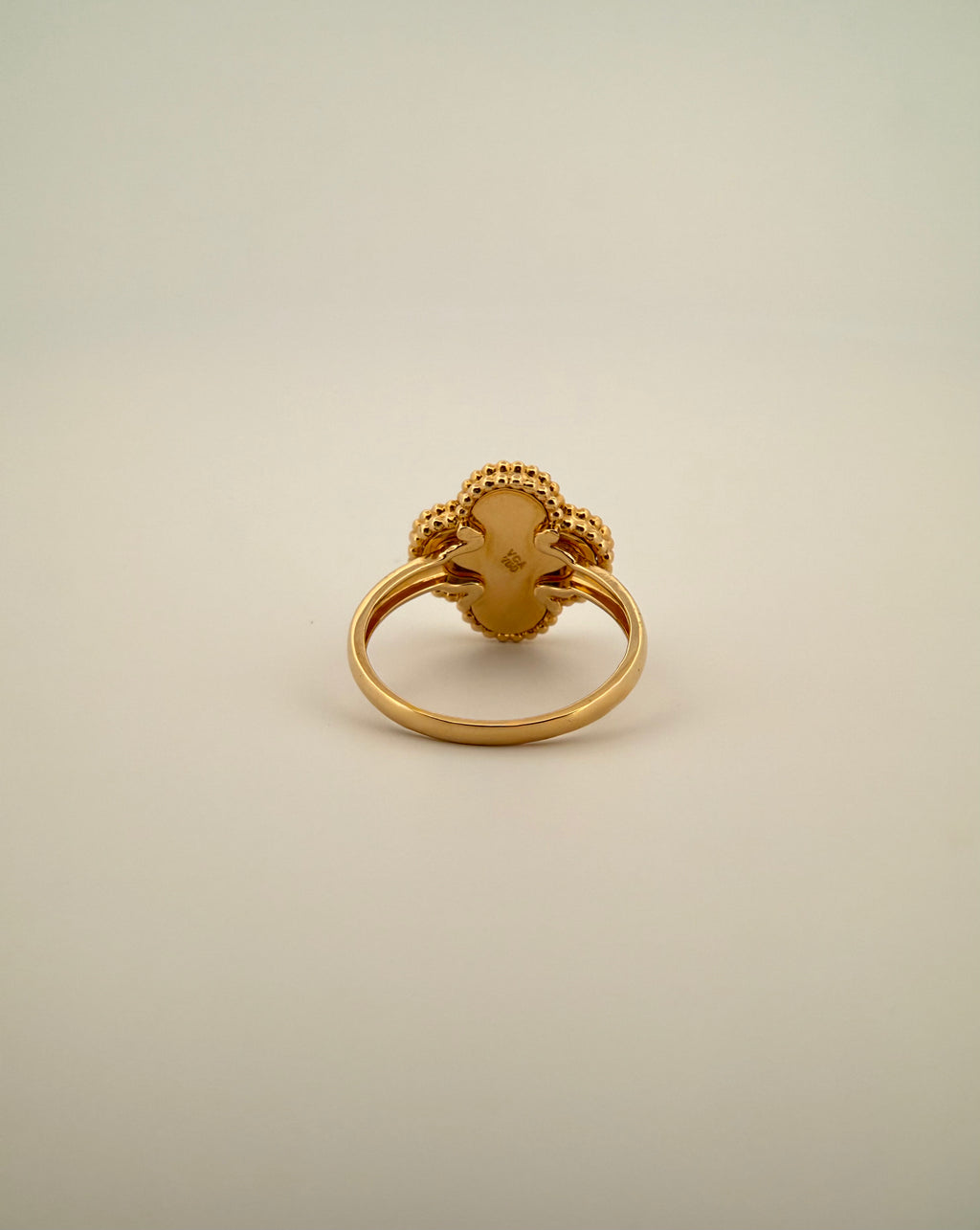 The Amélie Clover Ring