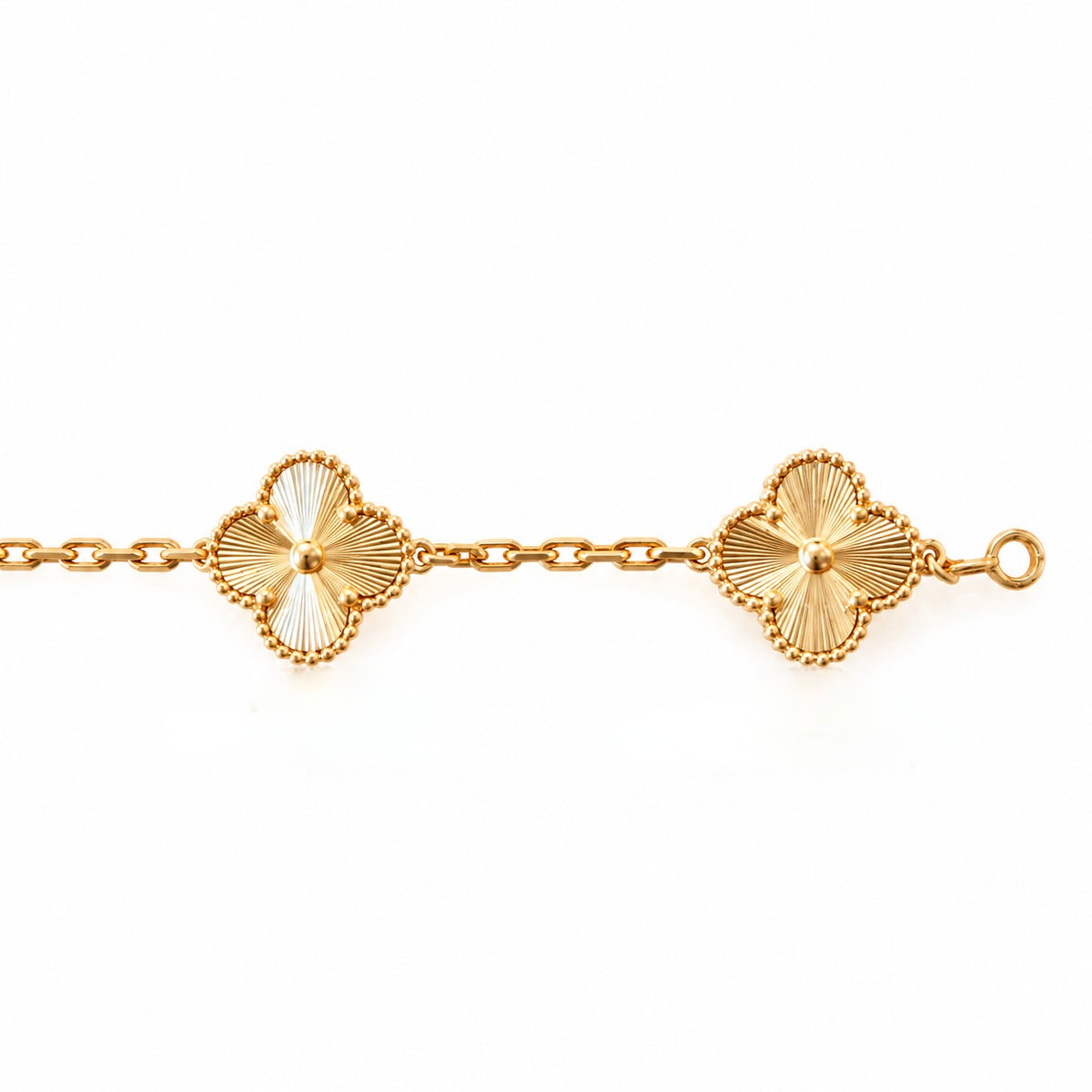 The Clover Bracelet