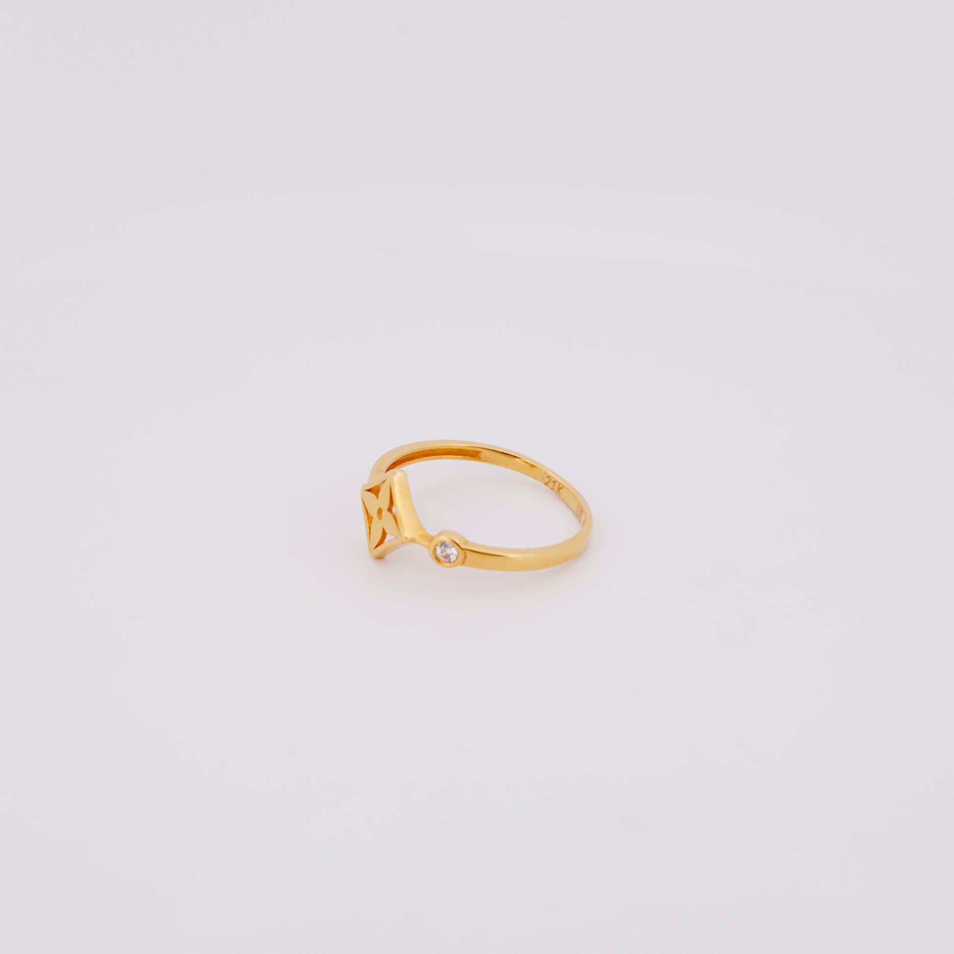 The Liora Ring