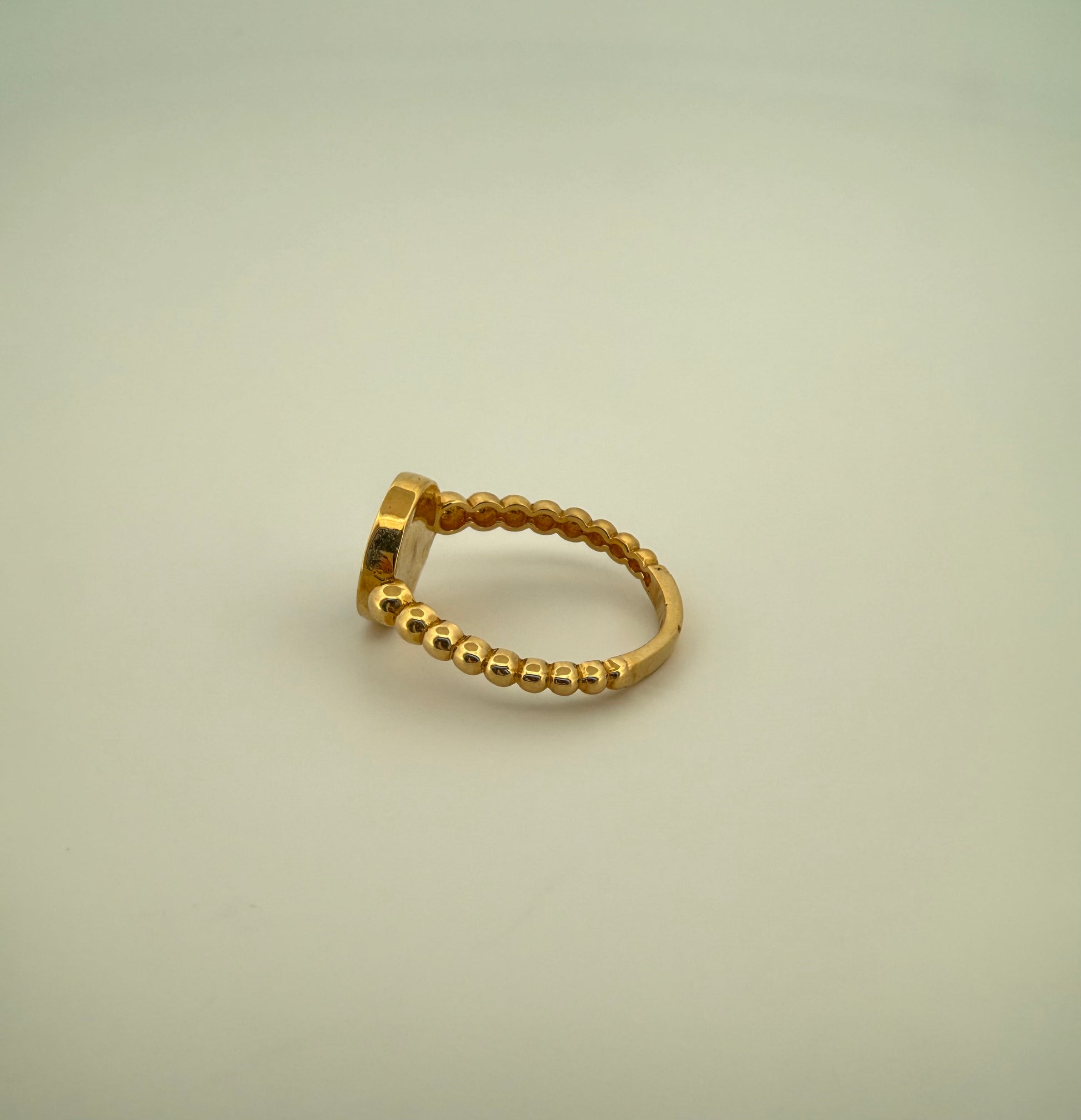 The Céleste Link Ring