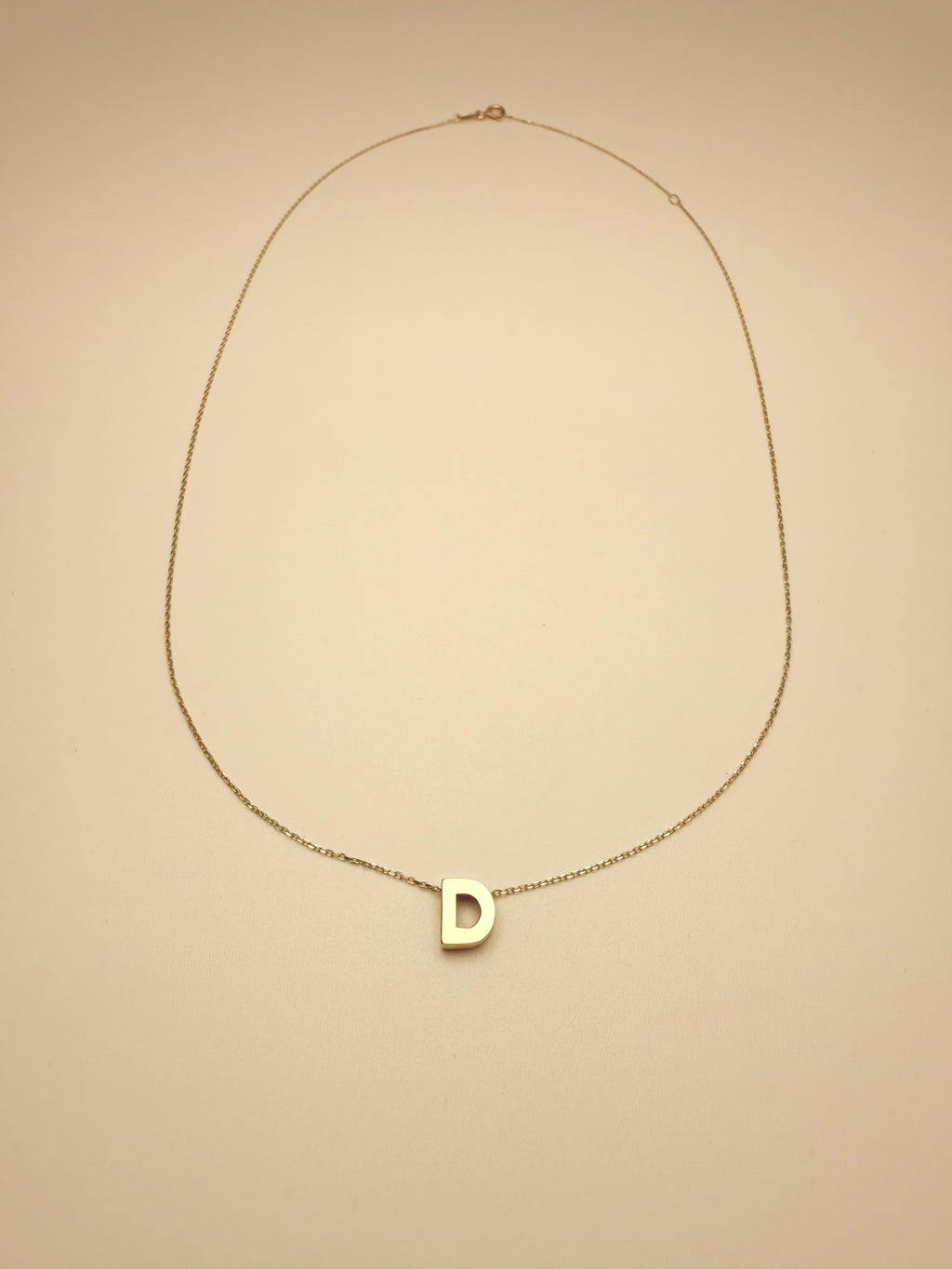 The Initiale Pendant