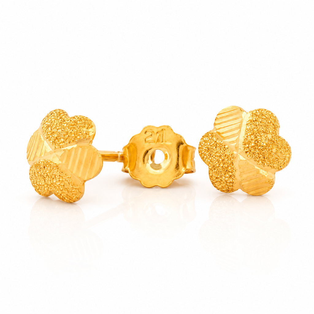 The Solenne Studs