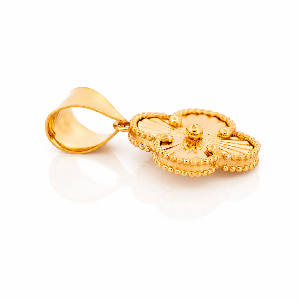 The Aurelle Pendant