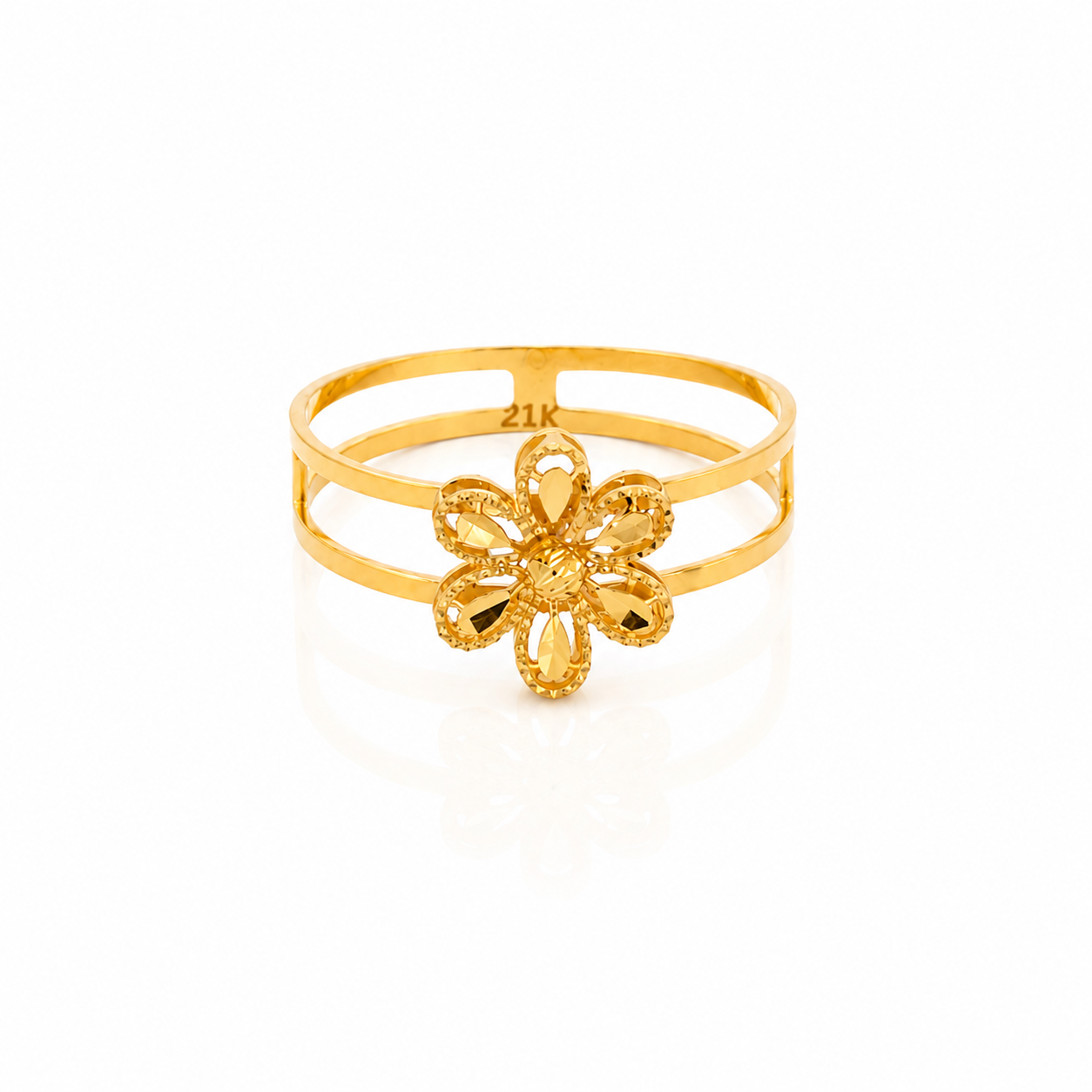 The Fleur Clover Ring
