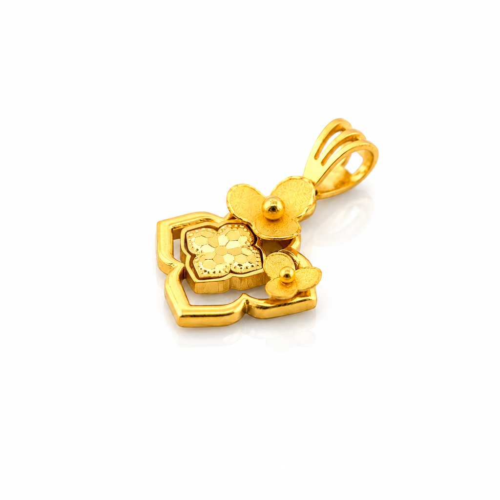 The Amara Bloom Pendant