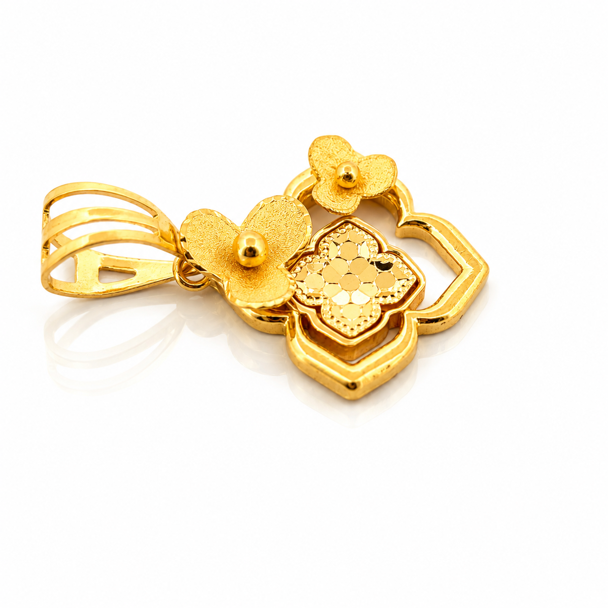 The Amara Bloom Pendant