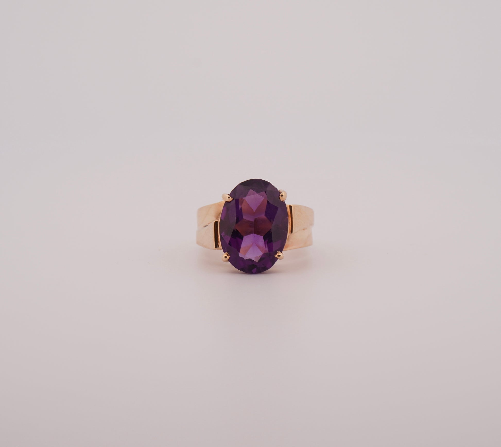 The Solenne Amethyst Ring