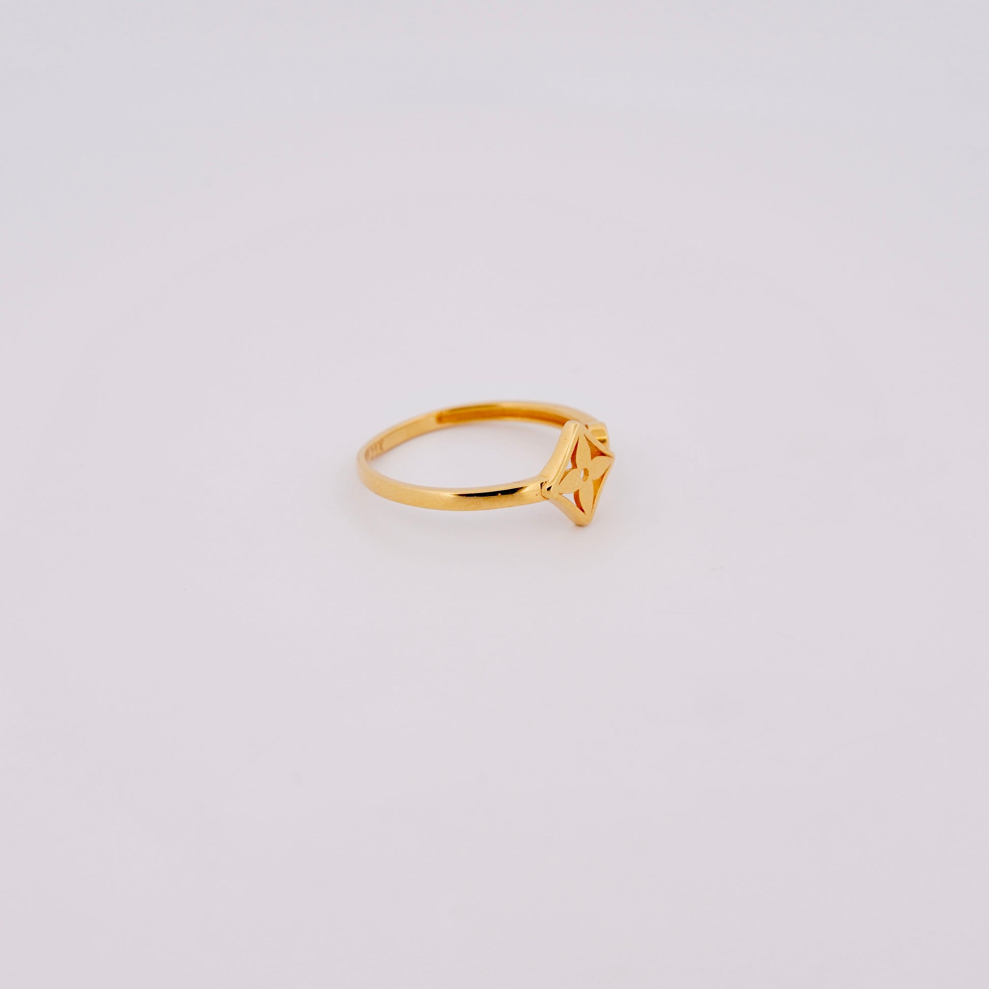 The Liora Ring
