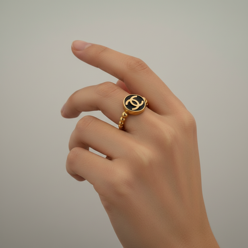 The Céleste Link Ring