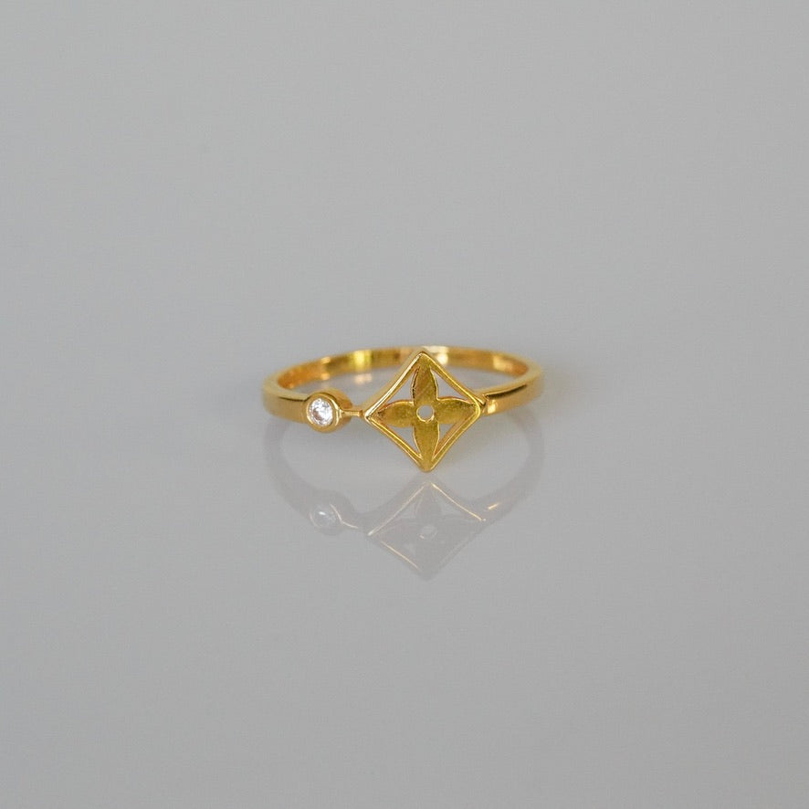 The Liora Ring