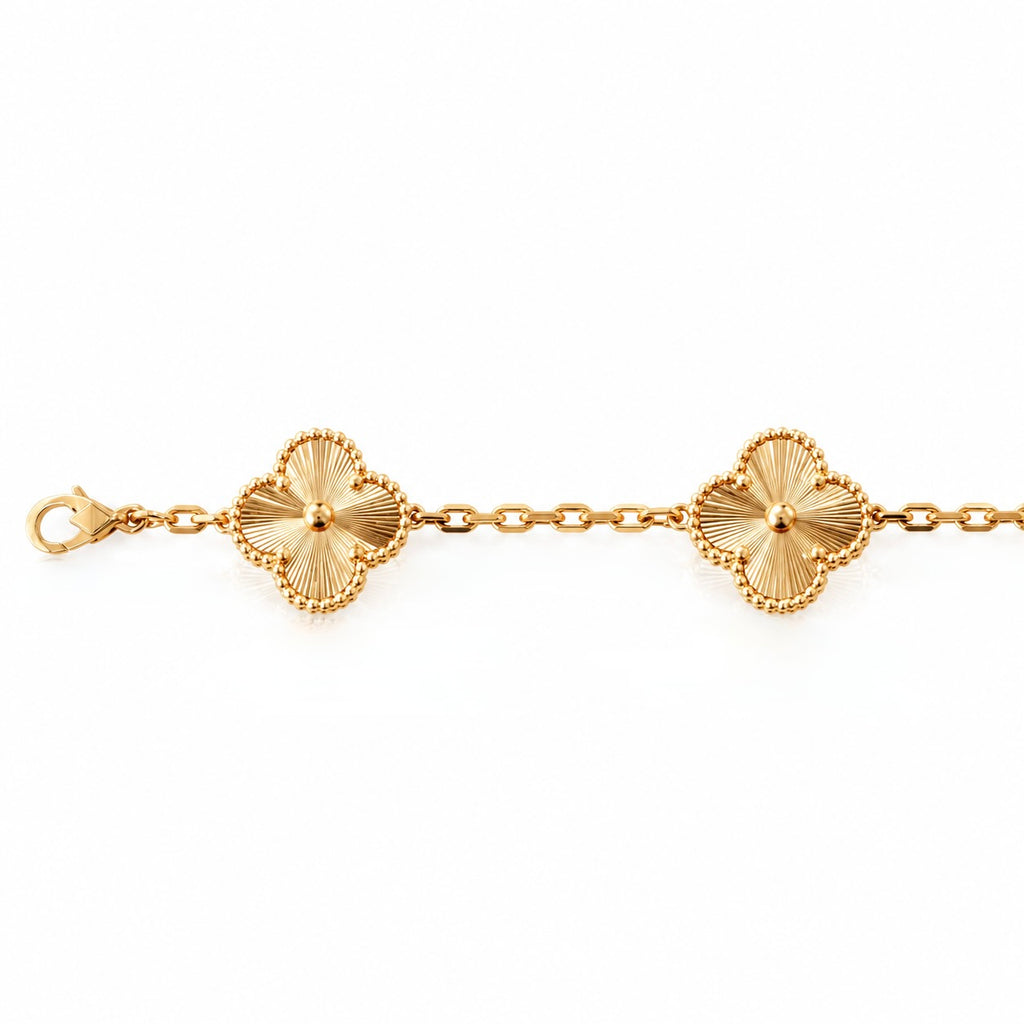 The Clover Bracelet