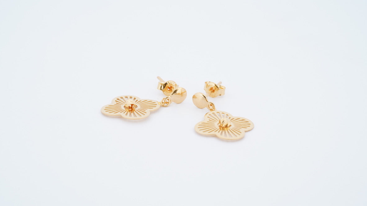 Clover Radiance Drop Earrings
