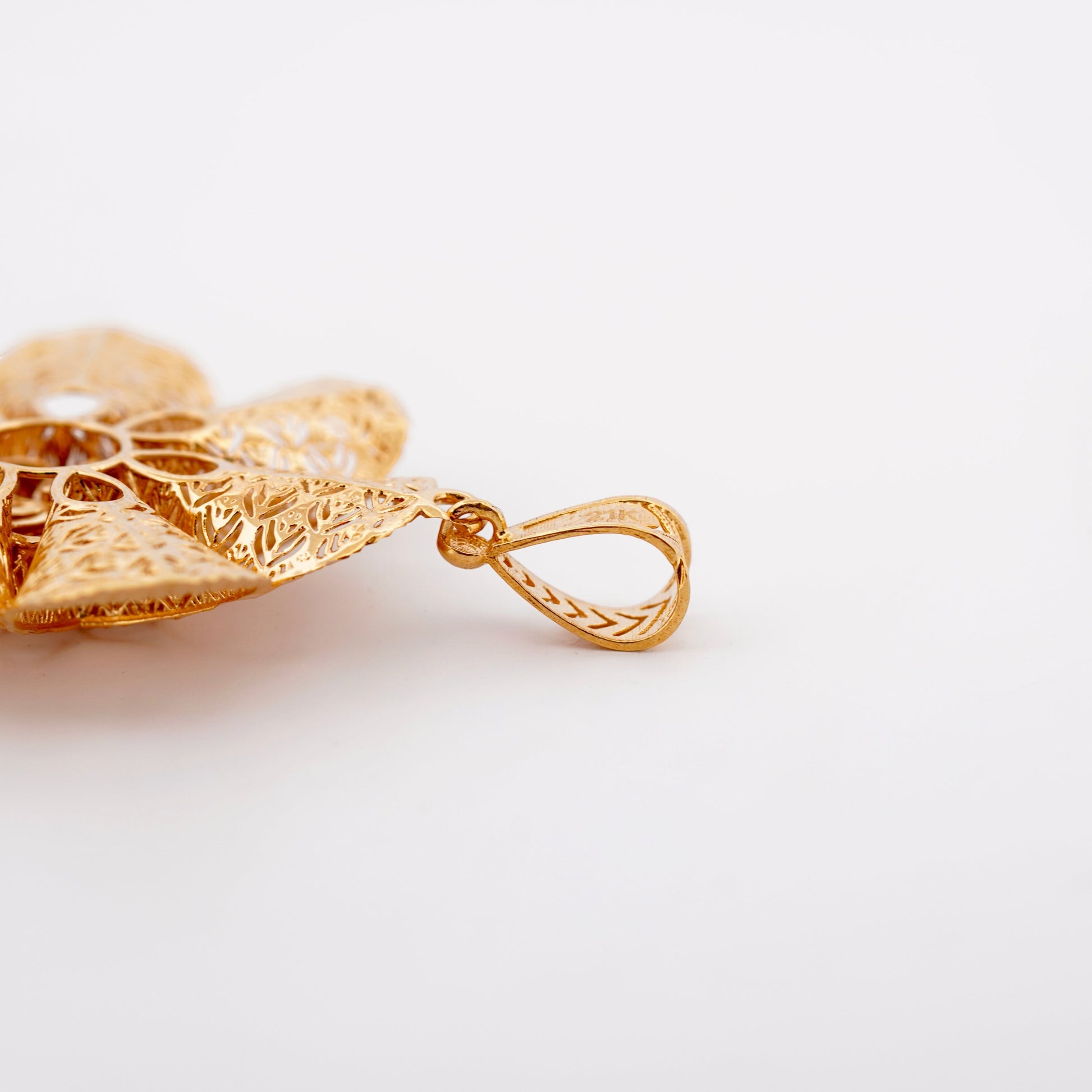 The Floral Pendant