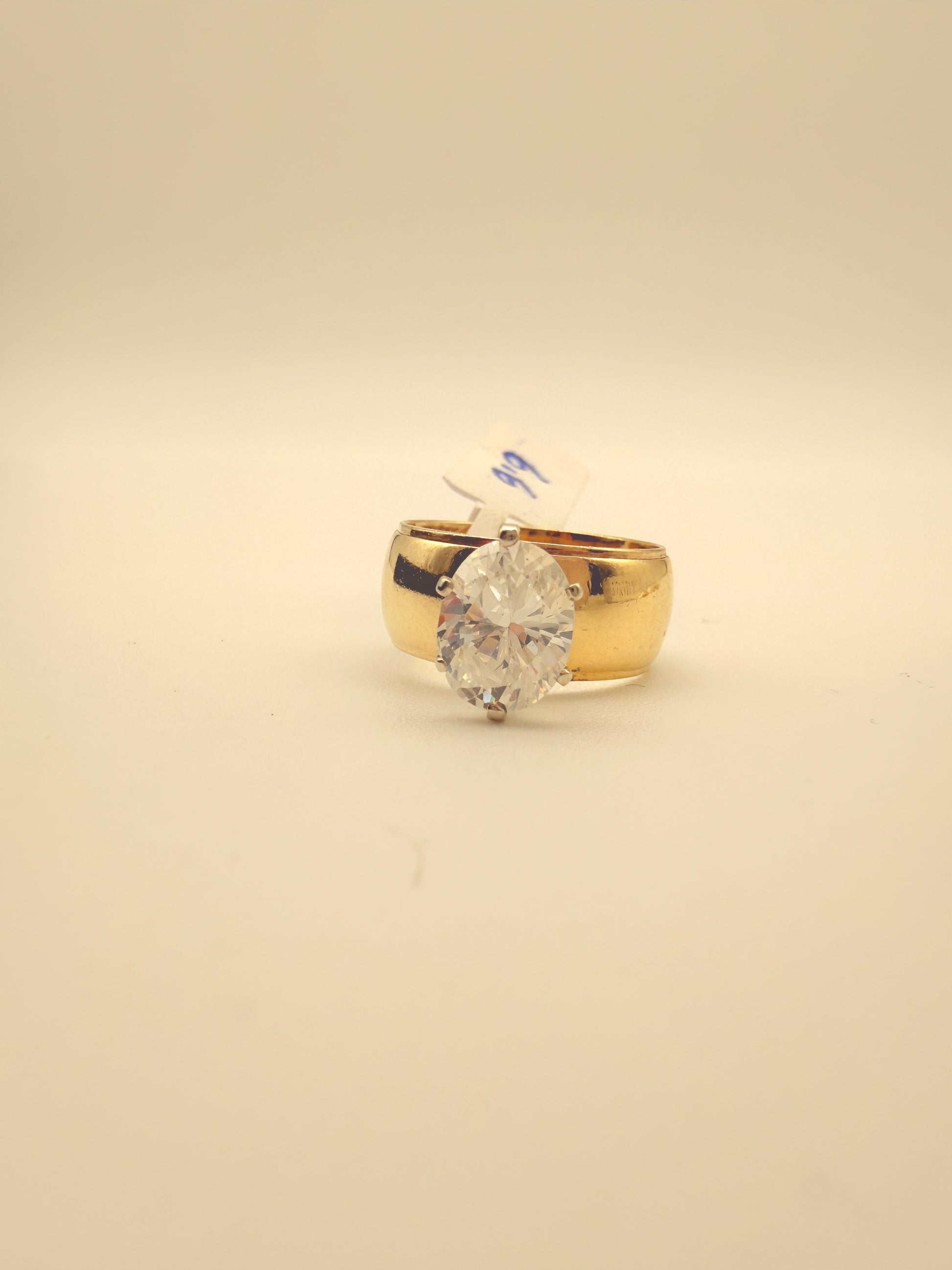 The Liora Ring