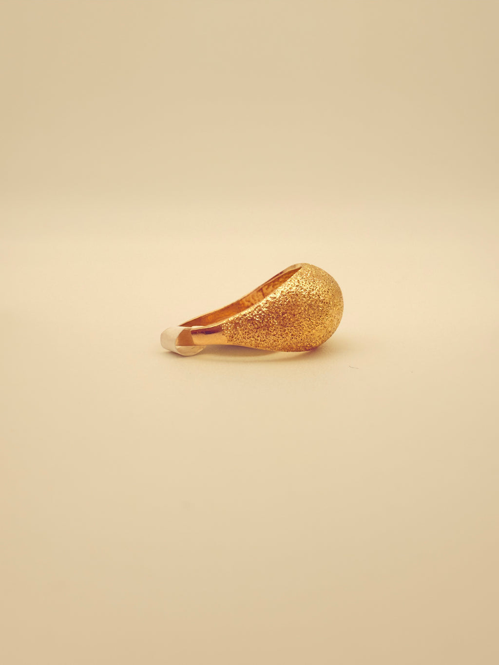 The Lumen Ring