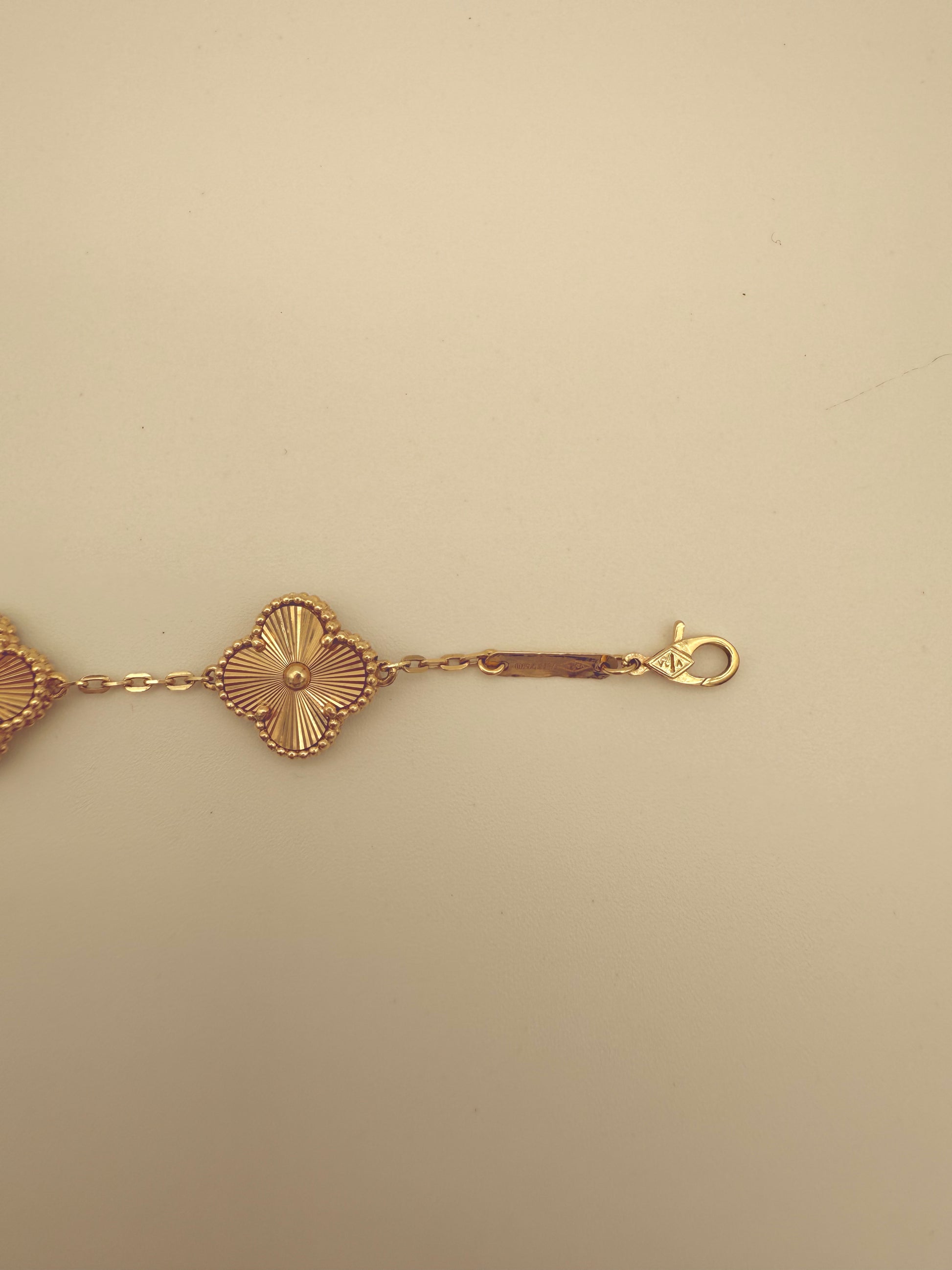 The Valencia Clover