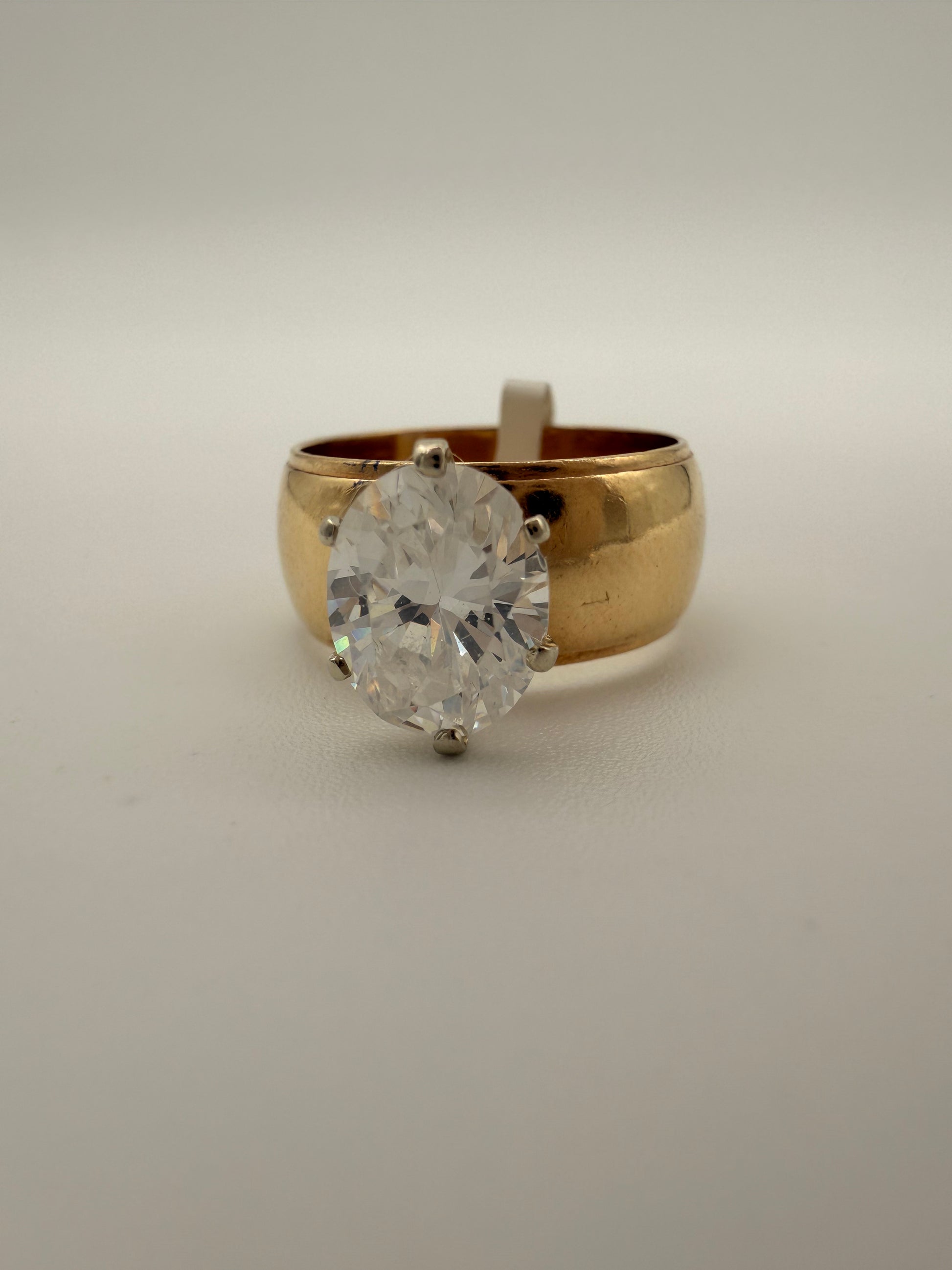 The Liora Ring