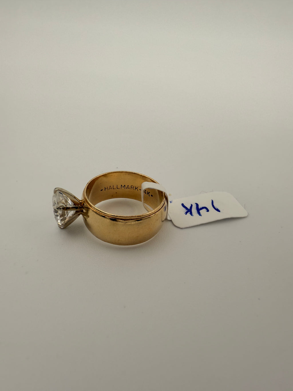 The Liora Ring