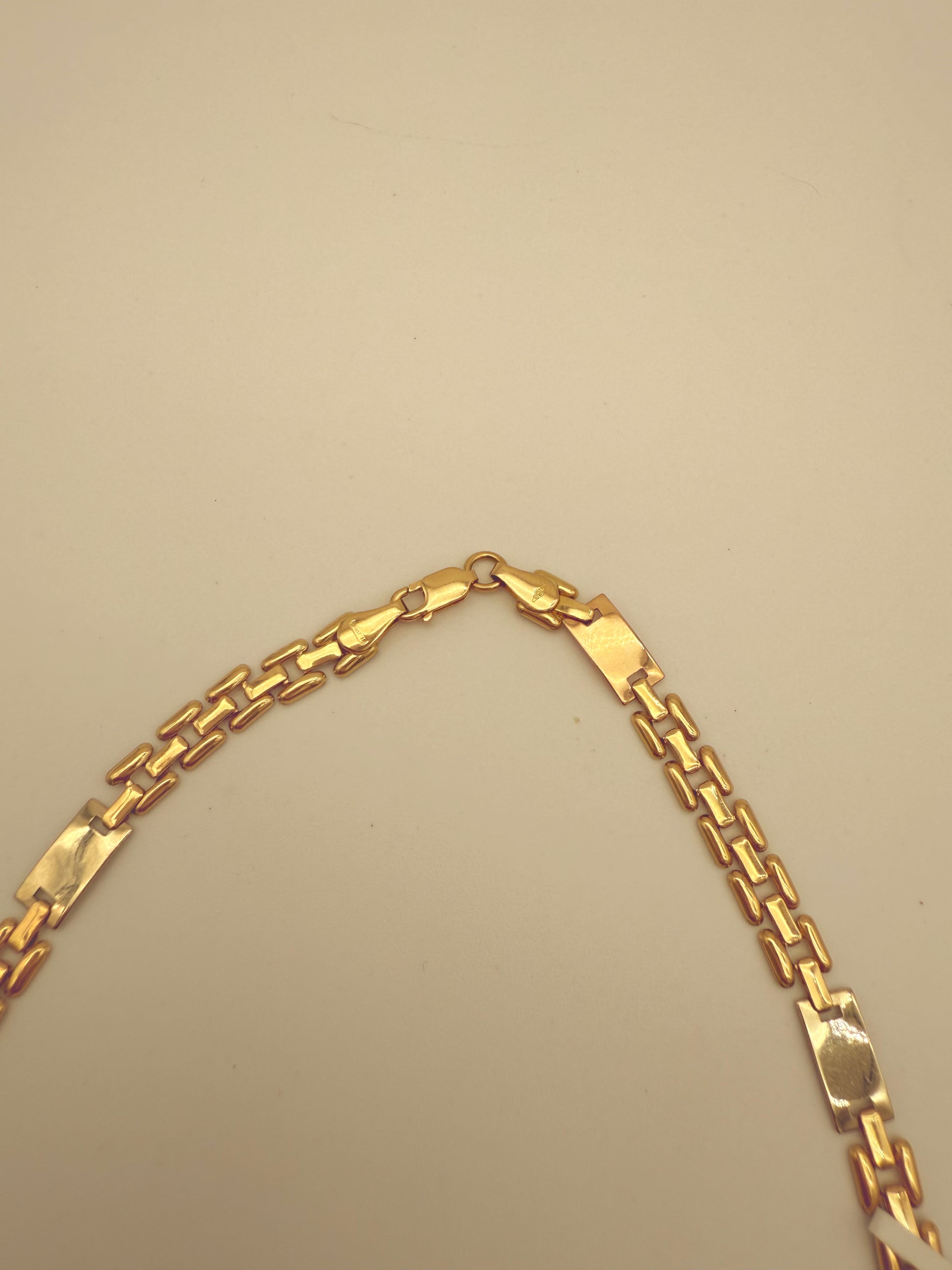 The Bellaria Link