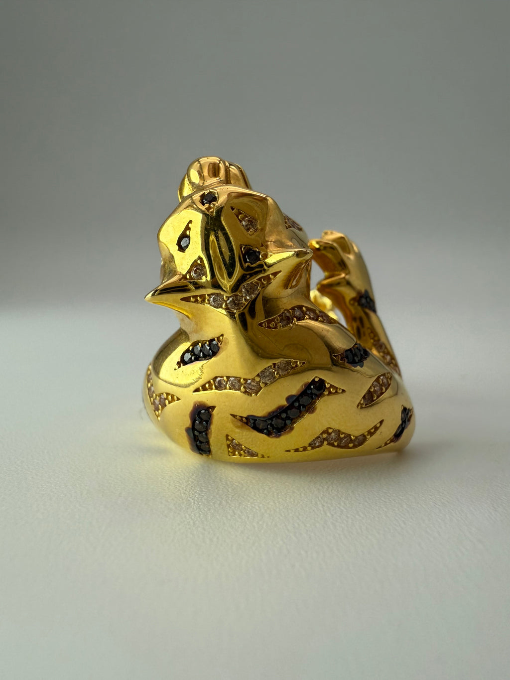 The Émeraude Panther Ring