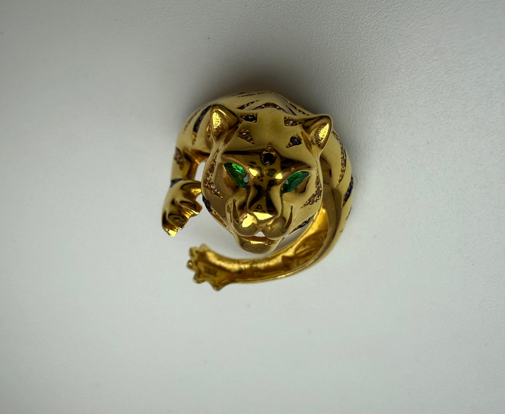 The Émeraude Panther Ring