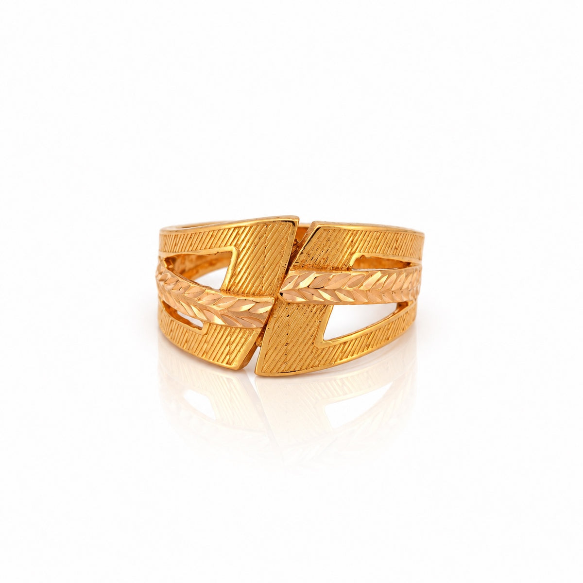 21k yellow gold Woven Leaf ring with diamond cut detailing